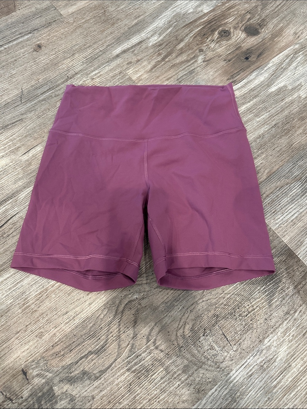 LIKE NEW! Lululemon Wunder Train High-Rise Short 6" Mystic Sz 10